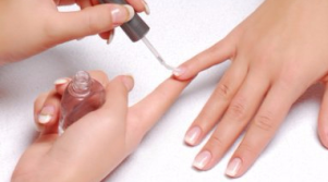 400px_Manicure_french95